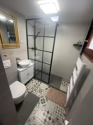 Salle de bains dans l'établissement V - Villa 2022 PARIS EXPO-3min metro-8 rooms-12 beds