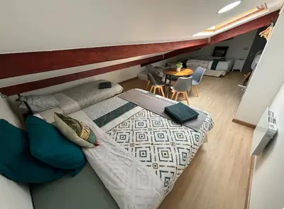 Un ou plusieurs lits dans un hébergement de l'établissement V - Villa 2022 PARIS EXPO-3min metro-8 rooms-12 beds