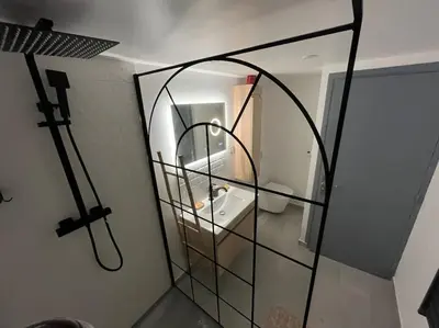 Salle de bains dans l'établissement V - Villa 2022 PARIS EXPO-3min metro-8 rooms-12 beds
