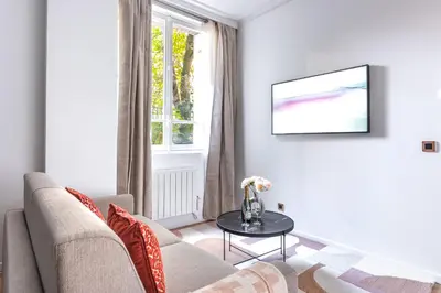 Télévision ou salle de divertissement dans l'établissement Charming and Cosy apartment for 4 guests- Fecamp