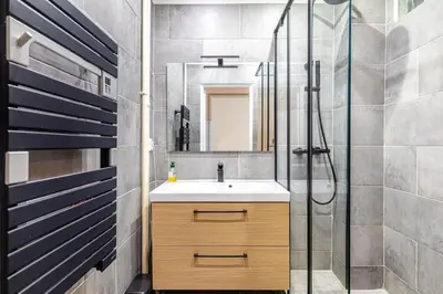 Salle de bains dans l'établissement GuestReady - Bel Apt charmant près de Montmartre