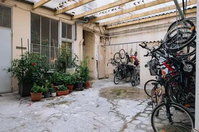 Vélo sur le terrain de l'établissement Cosy Studio Apartment - Bastille ou dans les environs
