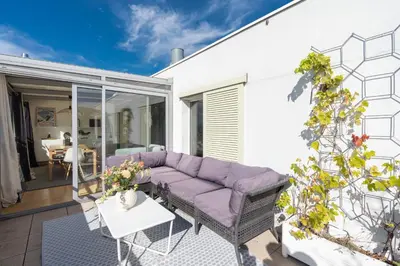 Balcon ou terrasse dans l'établissement Breathtaking 2BD Apartment Roof-top Patio 19e!