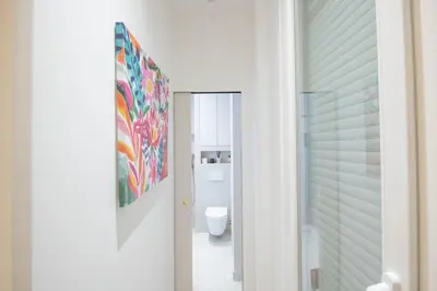 Salle de bains dans l'établissement Charmant studio_ Champs-Élysées