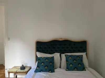 Un ou plusieurs lits dans un hébergement de l'établissement Le Cœur de l’Île Saint-Louis, you will love it!
