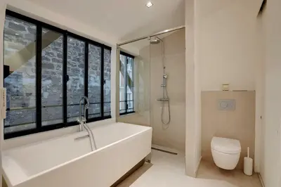 Salle de bains dans l'établissement Luxury apartment 4 BEDR - Sacré Coeur Montmartre