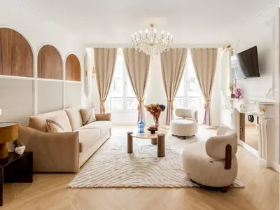 Télévision ou salle de divertissement dans l'établissement Merveil - Luxury Suite - Louvre - Michodiere