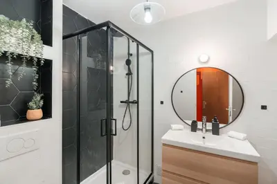 Salle de bains dans l'établissement Sereners - Beaugrenelle