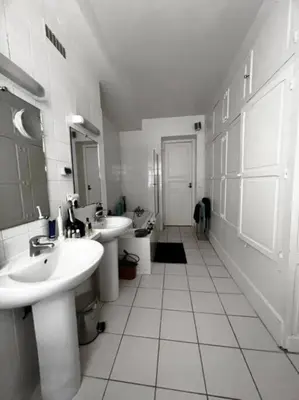Salle de bains dans l'établissement Amazing Flat Sénat