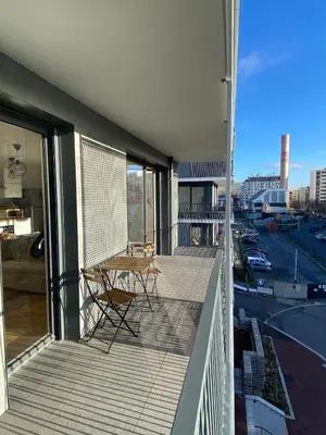 Balcon ou terrasse dans l'établissement appartement 4 pièces spacieux grande terrasse