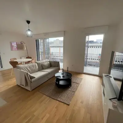 appartement 4 pièces spacieux grande terrasse