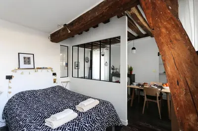 Un ou plusieurs lits dans un hébergement de l'établissement Paris, Bastille, Style atelier d artiste