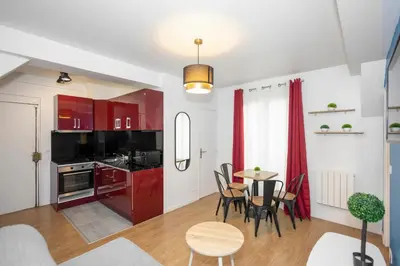 Cuisine ou kitchenette dans l'établissement Nets Inn Apartments - La Villette