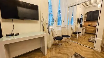 Télévision ou salle de divertissement dans l'établissement Paris Montorgueil Seng
