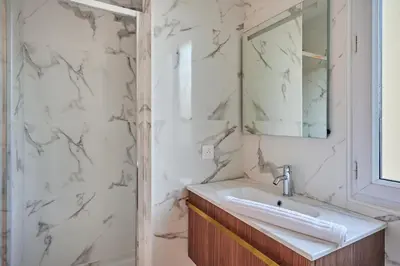 Salle de bains dans l'établissement Apartment La Défense by Studio prestige