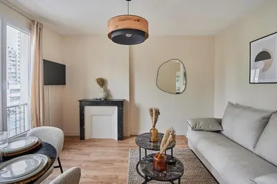 Télévision ou salle de divertissement dans l'établissement Apartment La Défense by Studio prestige