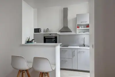 Cuisine ou kitchenette dans l'établissement 338 Suite Montmartre - Superb apartment in Paris
