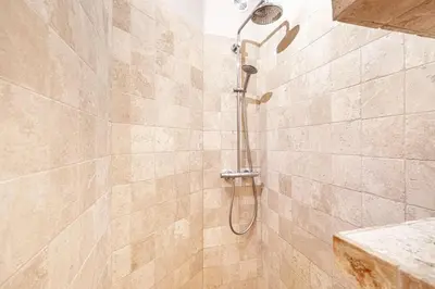 Salle de bains dans l'établissement GuestReady - Séjour en famille - Arc de Triomphe
