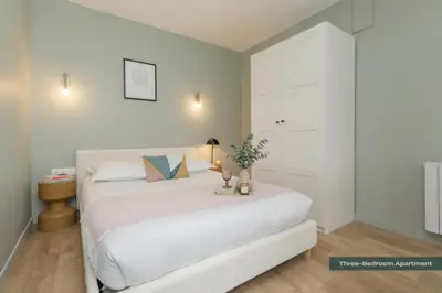 Un ou plusieurs lits dans un hébergement de l'établissement PoeticStay - Montmartre