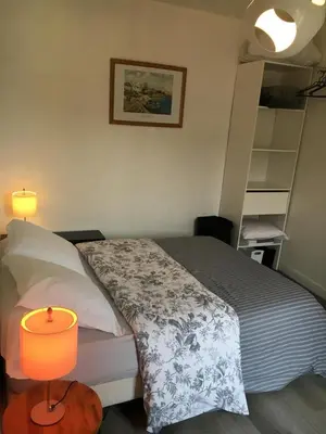 Un ou plusieurs lits dans un hébergement de l'établissement appartement T2 porte de Pantin Métro Hoche