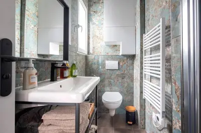 Salle de bains dans l'établissement Duplex 4 pax- cour privée