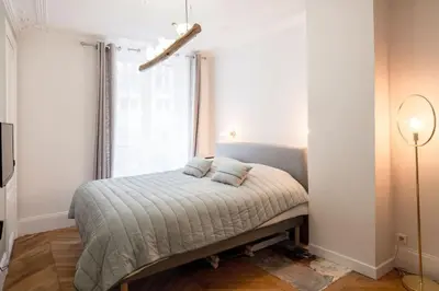 Un ou plusieurs lits dans un hébergement de l'établissement Amazing 6 pax place near Opera