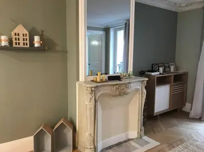 Cuisine ou kitchenette dans l'établissement Amazing 6 pax place near Opera