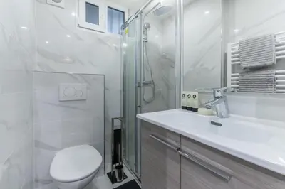 Salle de bains dans l'établissement Au pied du Sacré coeur - 5 pers