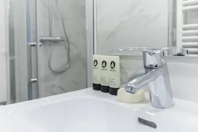 Salle de bains dans l'établissement Au pied du Sacré coeur - 5 pers