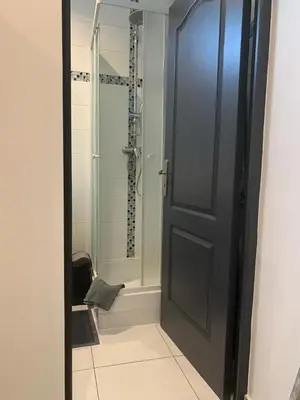Salle de bains dans l'établissement STUDIO MOLIERE