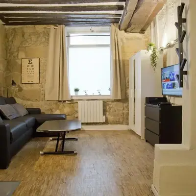 Valentine - Authentic Design Large Studio Notre-Dame Seine Walk