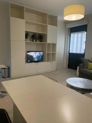Télévision ou salle de divertissement dans l'établissement Chemin Vert