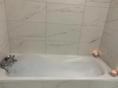 Salle de bains dans l'établissement Appartement entier avec balcon sur cour à Paris