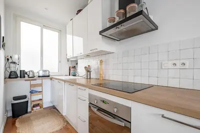 Cuisine ou kitchenette dans l'établissement Veeve - Spire View