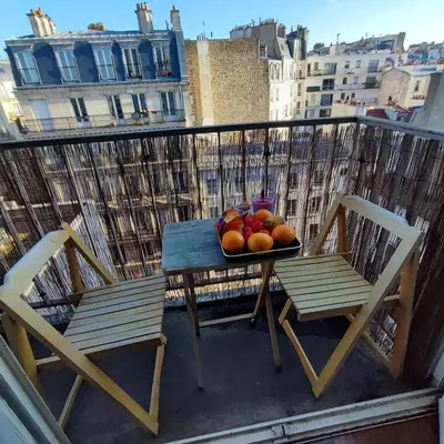 Balcon ou terrasse dans l'établissement Studio COSY et SPACIEUX AVEC EMPLACEMENT IDEAL