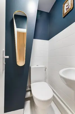 Salle de bains dans l'établissement Guestrust - Arc de Triomphe Green