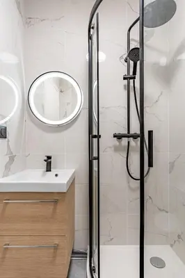 Salle de bains dans l'établissement Magnifique Studio neuf