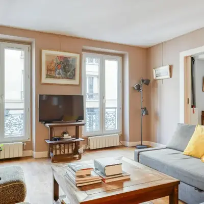 Spacious & lovely flat-Up to 10 guests-Paris 10