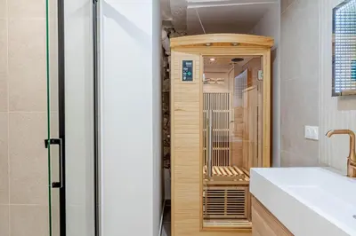 Salle de bains dans l'établissement Lavie Maison A C & Sauna