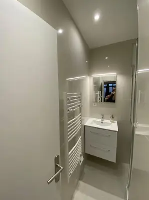 Salle de bains dans l'établissement Le fameux Montmartre