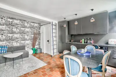 Cuisine ou kitchenette dans l'établissement Splendide T2 à proximité du Parc Georges Brassens