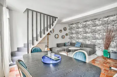 Coin salon dans l'établissement Splendide T2 à proximité du Parc Georges Brassens
