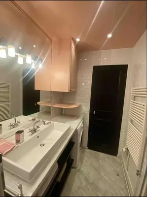 Salle de bains dans l'établissement Heart of marais calm and charming NEW
