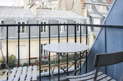 Balcon ou terrasse dans l'établissement 26 m love cocoon with Eiffel Tower view
