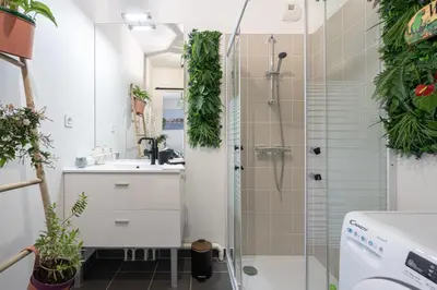 Salle de bains dans l'établissement Joli appartement dans Eco quartier résidentiel