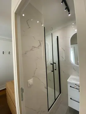 Salle de bains dans l'établissement Maison Auguste
