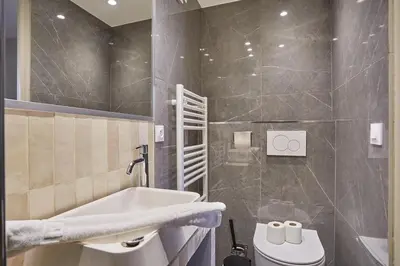 Salle de bains dans l'établissement Apartment Center of Paris by Studio prestige