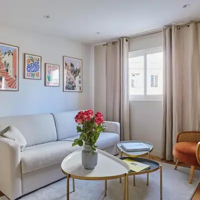 Apartment Center of Paris by Studio prestige