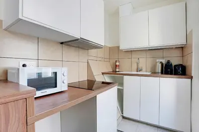 Cuisine ou kitchenette dans l'établissement Peaceful apartment - 1BR 4P - Levallois-Perret