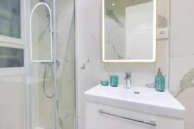 Salle de bains dans l'établissement Élégant appartement 1 chambre pour 4 personnes au cœur de Paris, à Bastille